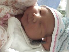 夫妻18年不孕诞下试管婴儿